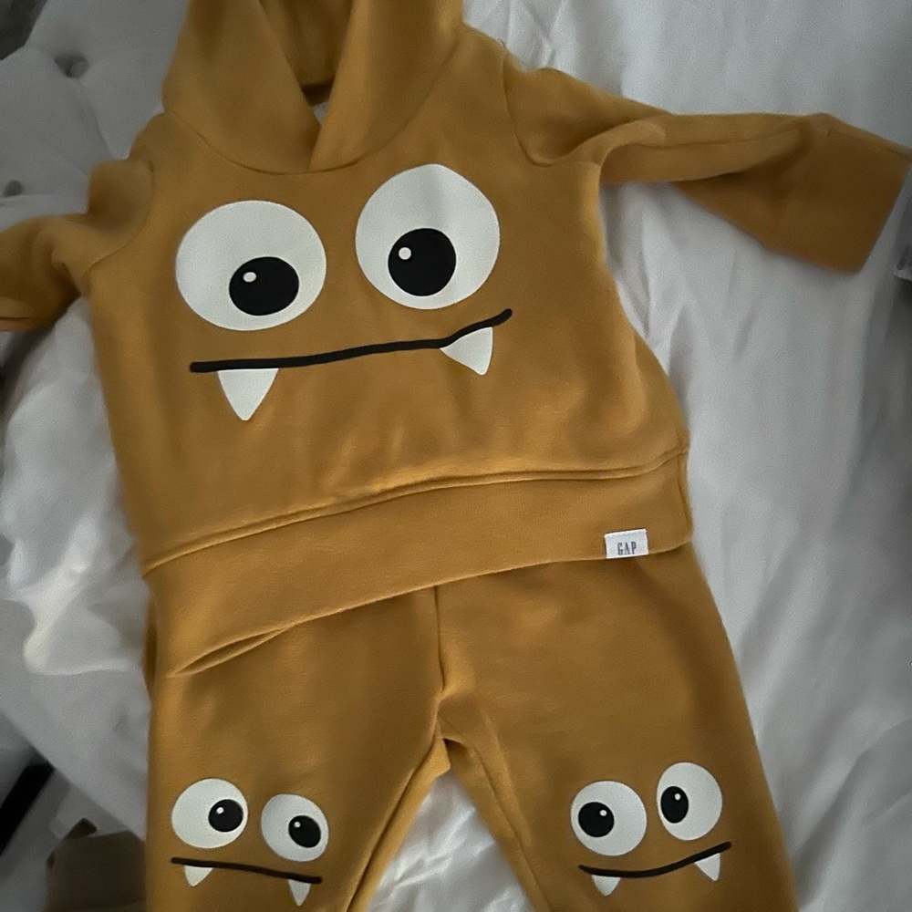 Infants bundle includes sizes 0-6 months